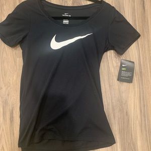 Brand new nike tee